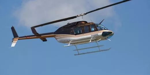 Zwischenstopp auf der Domaine des hauts de Loire im Hubschrauber