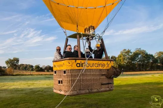 A captive hot-air balloon on your wedding day