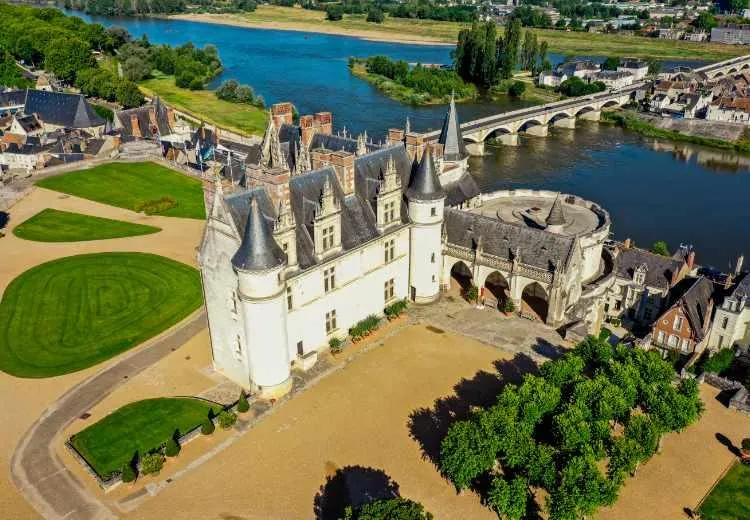 Helicopter flight Tours - Amboise Royal