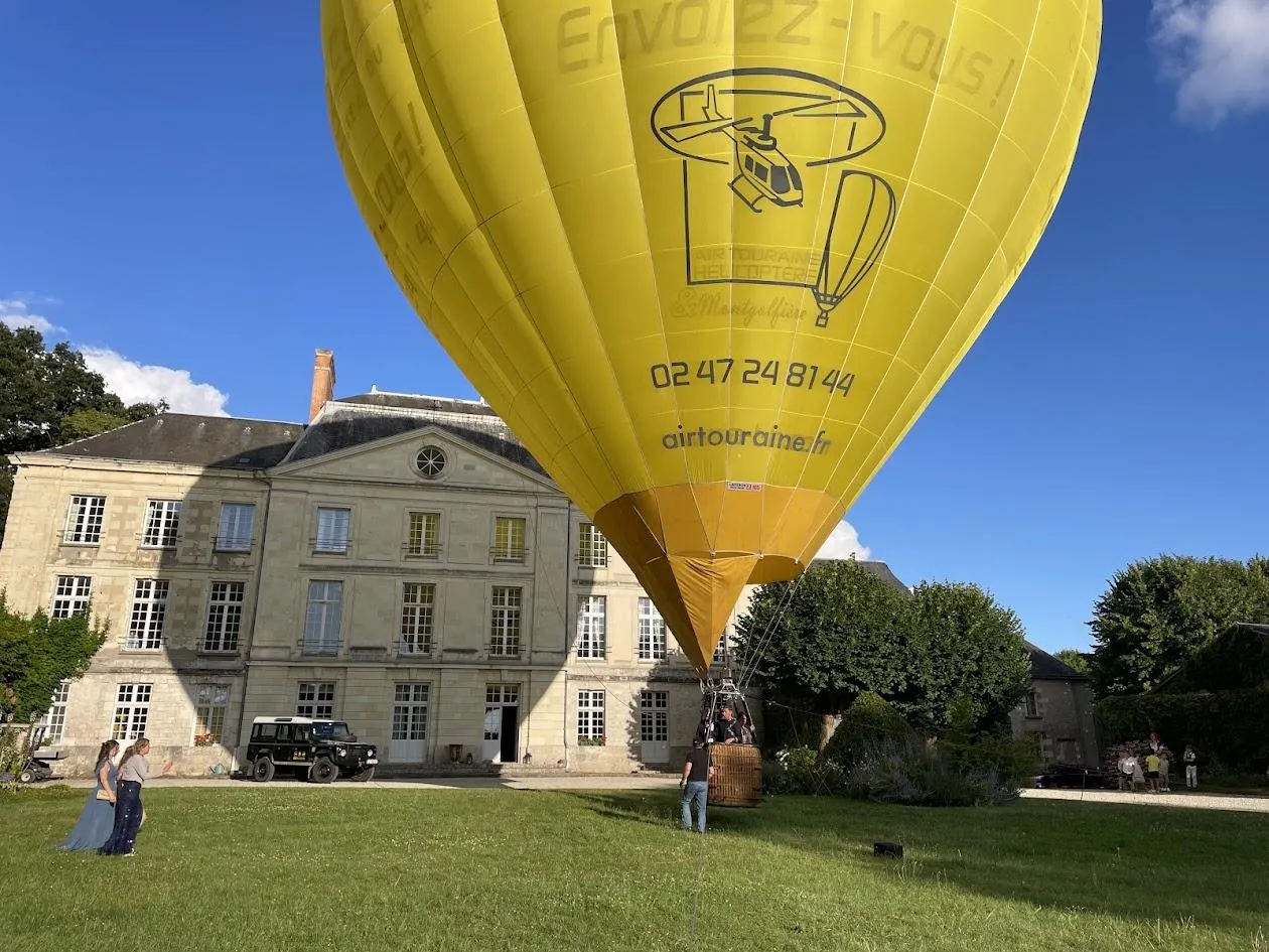 Un globo aerostático cautivo el día de su boda