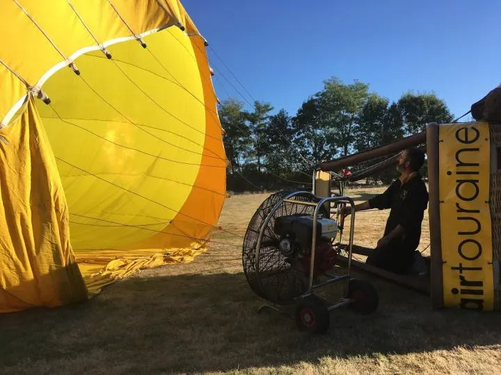 Volo di prova in mongolfiera
