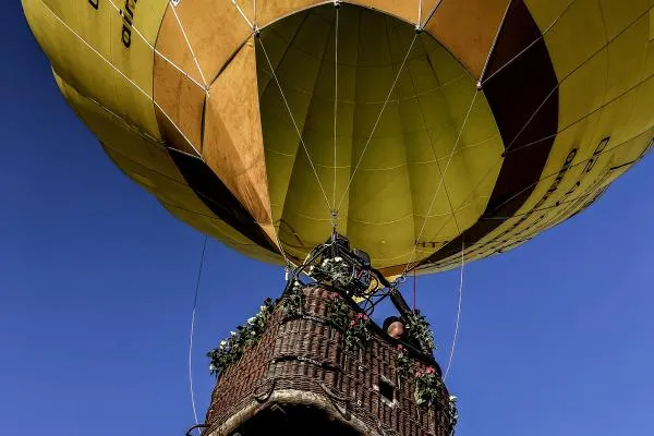 Huwelijksaanzoek in een heteluchtballon